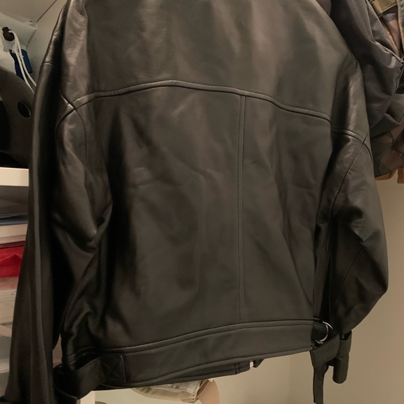 Michael Kors Soft Leather cropped jacket. - Picture 5 of 8